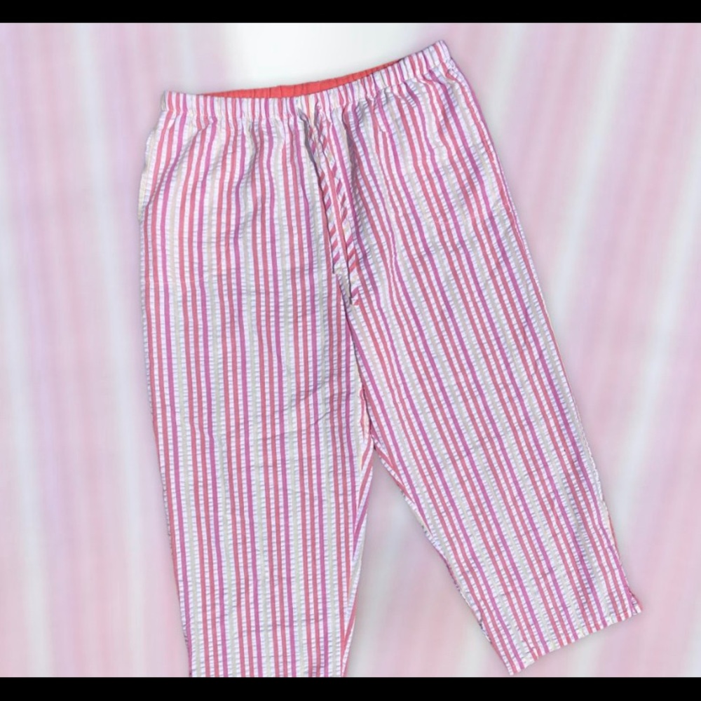 super cute seersucker capris.
